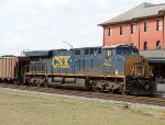 CSX 917 is the rear DPU on train C381-16